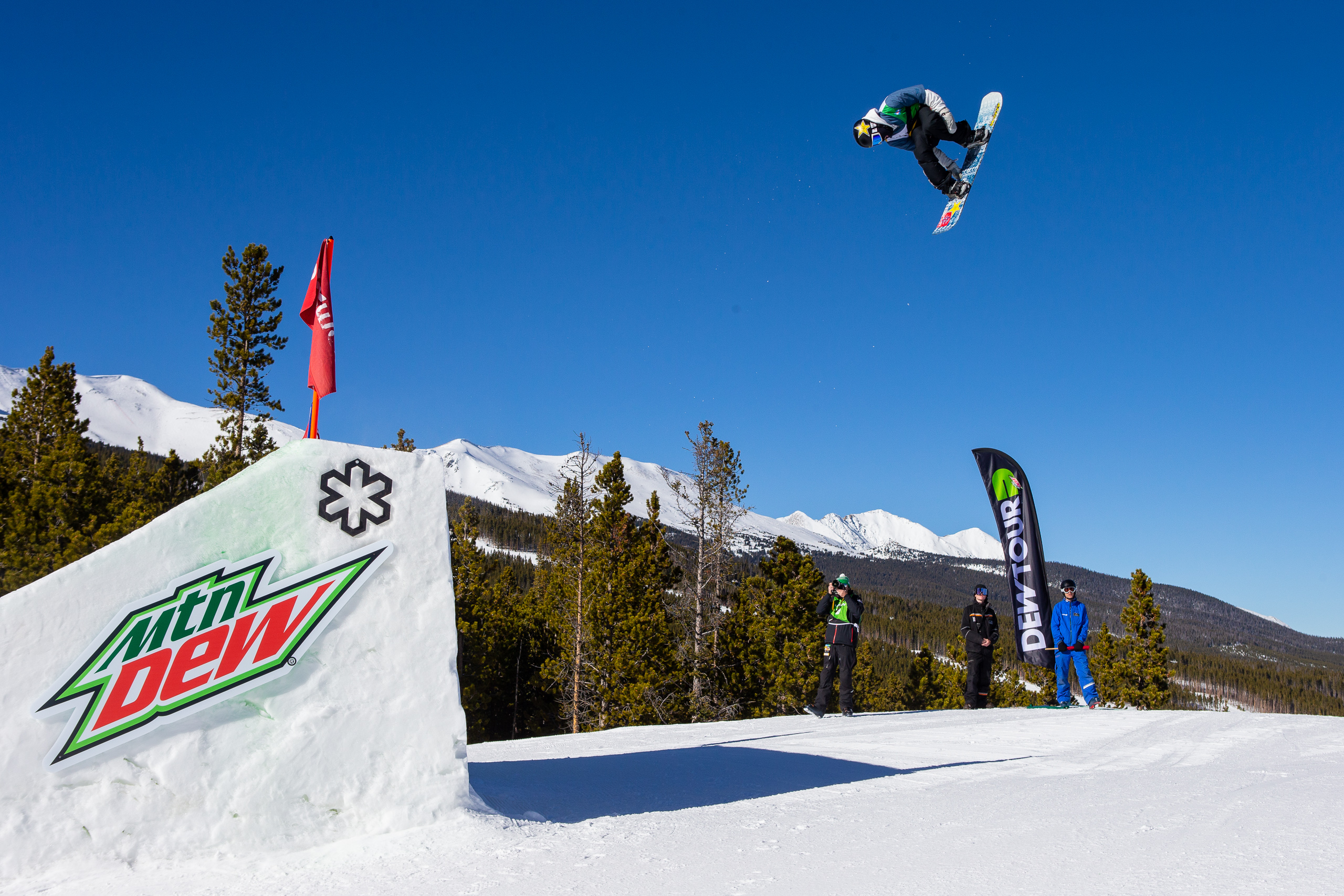 Kyle_mack_mens_snowboard_slopestyle_jumps_dew_tour_breckenridge_121618_(kanights)_02