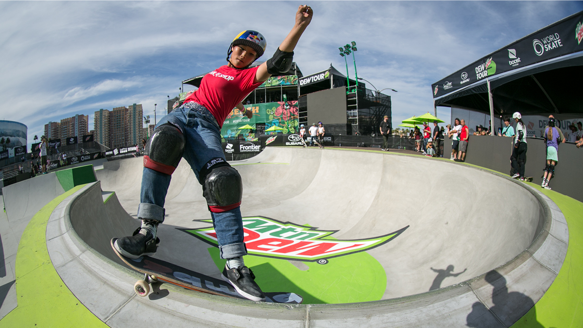 Top 5 ranked women park skateboarders